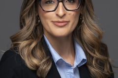 Professional headshot photographers in Honolulu for business, actors, entrepreneurs, doctors, lawyers, realtors, and entertainers on Oahu. Contact Hawaii Headshot Photos.